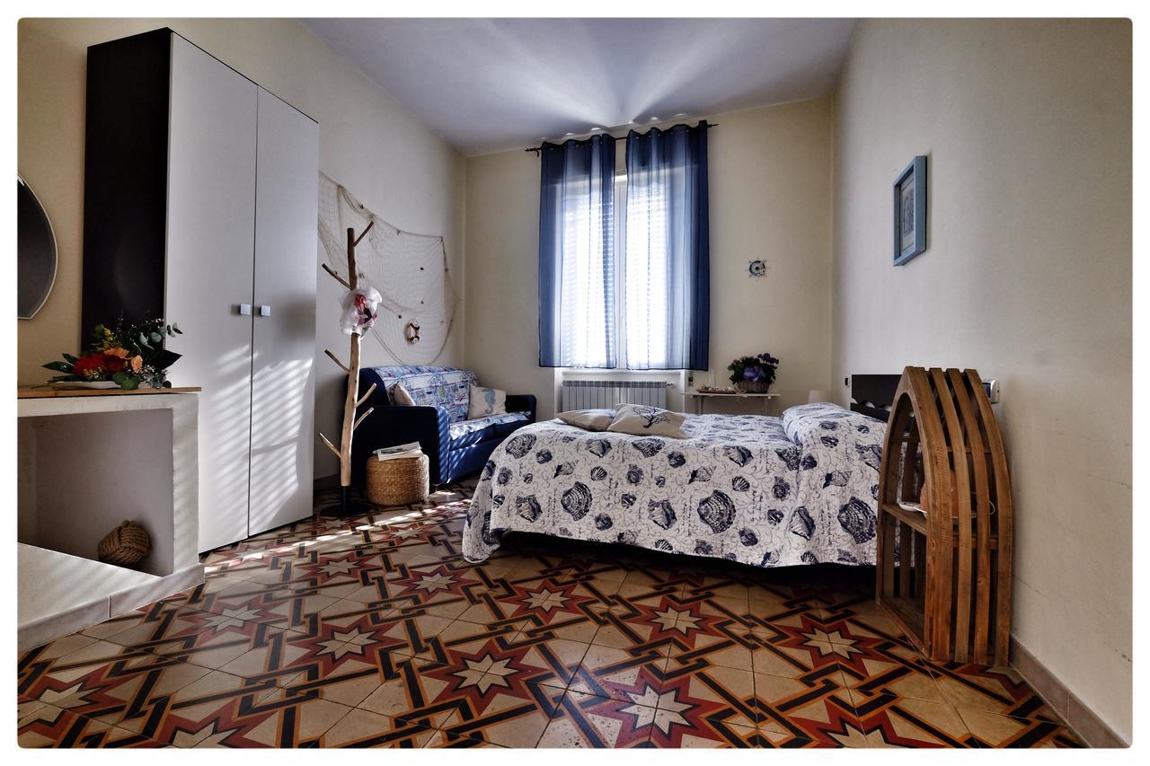 La Casa Sul Molo Bed & Breakfast Viareggio Ngoại thất bức ảnh